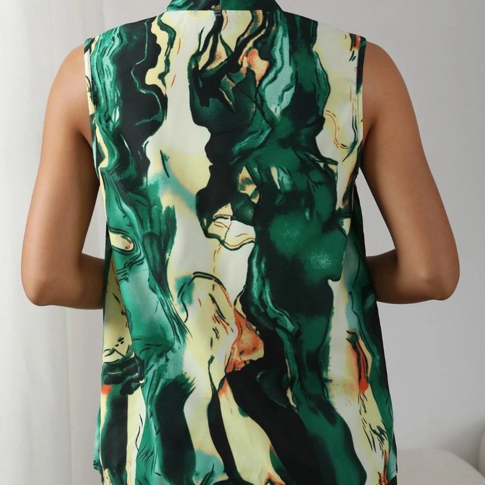 Luxe Marble Print Sleeveless Blouse green - Picture 2 of 5
